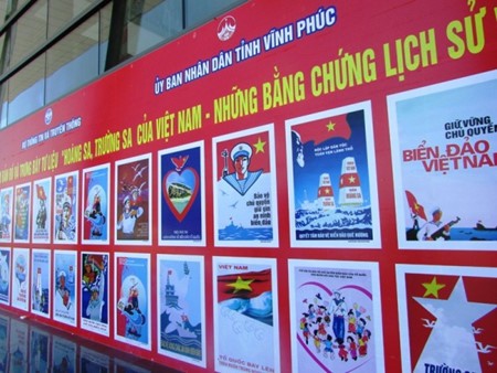 В Виньфукe проходит выставка, посвященная вьетнамским архипелагам Хоангша и Чыонгша - ảnh 1